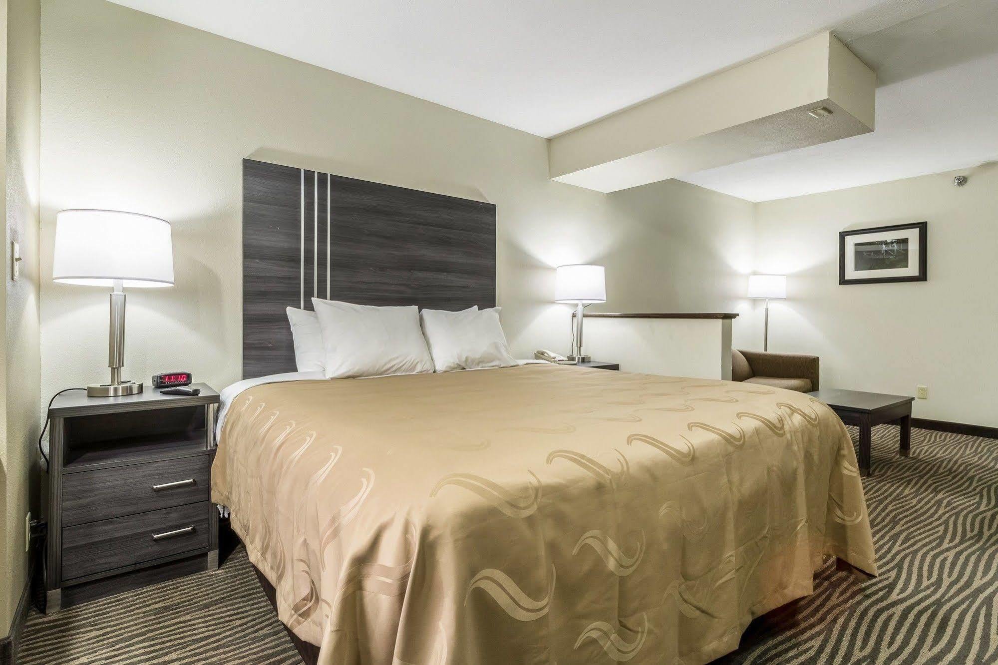 Quality Inn & Suites North Lima - Boardman Eksteriør billede
